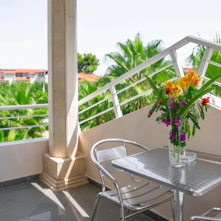 Tresor Sousouras Hotel