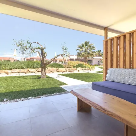 Tresor Sousouras 4*